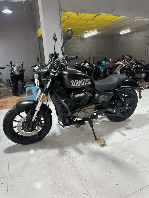 二手QJMOTOR闪300