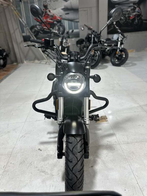 二手QJMOTOR闪300