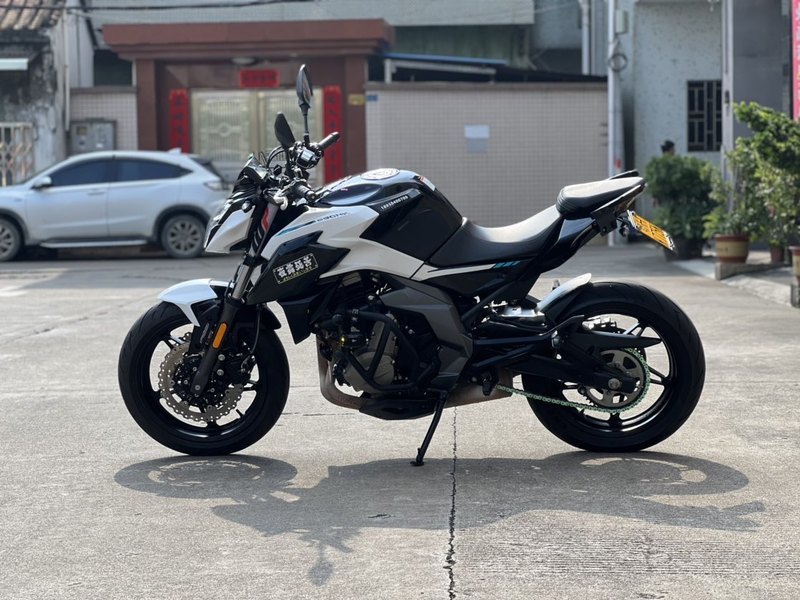 二手春风650NK