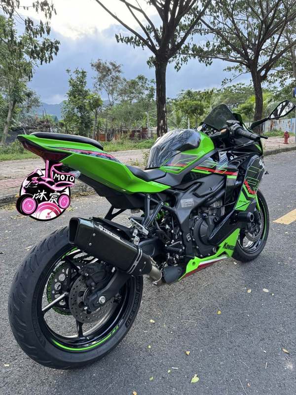 二手川崎ZX-4R