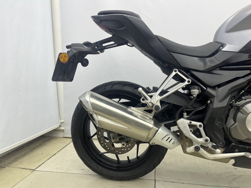 二手贝纳利龙卷风 Tornado 302R
