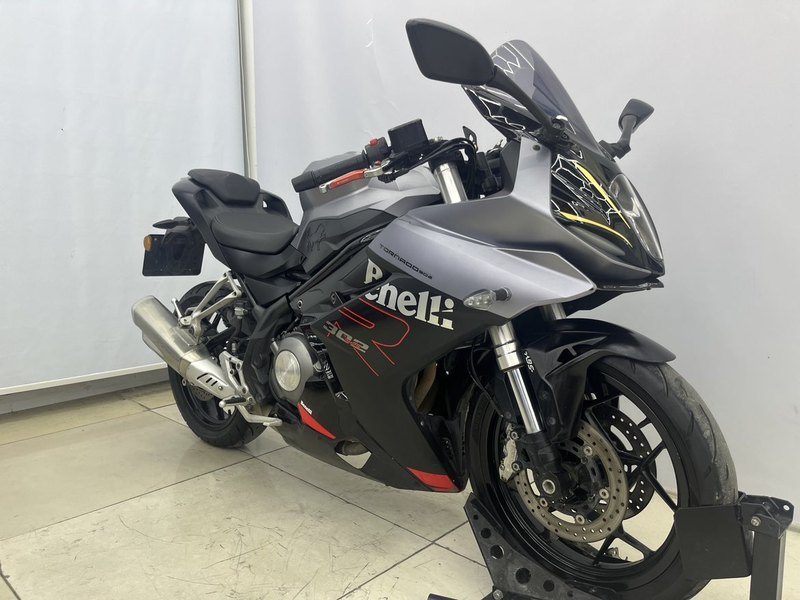 二手贝纳利龙卷风 Tornado 302R