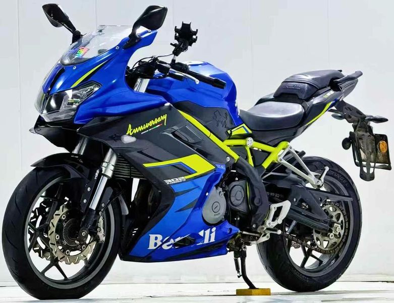 二手贝纳利龙卷风 Tornado 302R