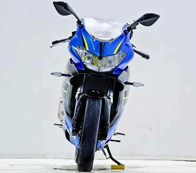 二手贝纳利龙卷风 Tornado 302R