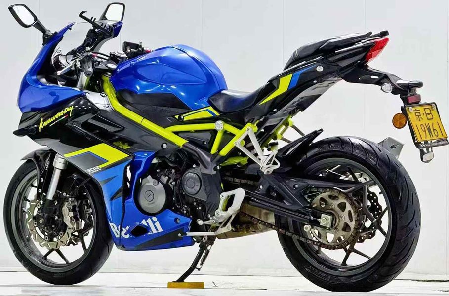二手贝纳利龙卷风 Tornado 302R