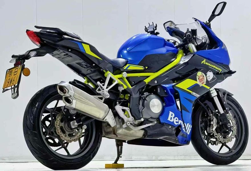 二手贝纳利龙卷风 Tornado 302R