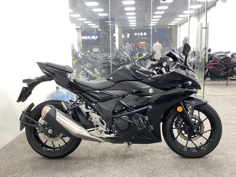 二手豪爵铃木GSX250R
