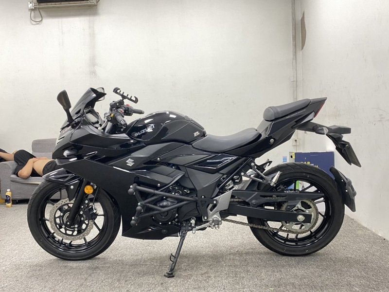 二手豪爵铃木GSX250R