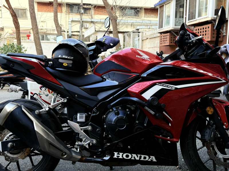 二手本田CBR400R