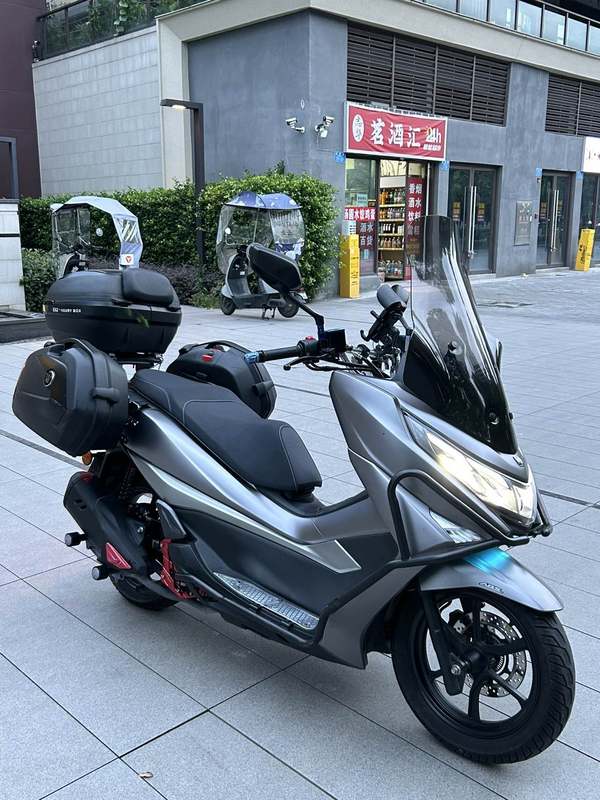 二手豪爵UHR150