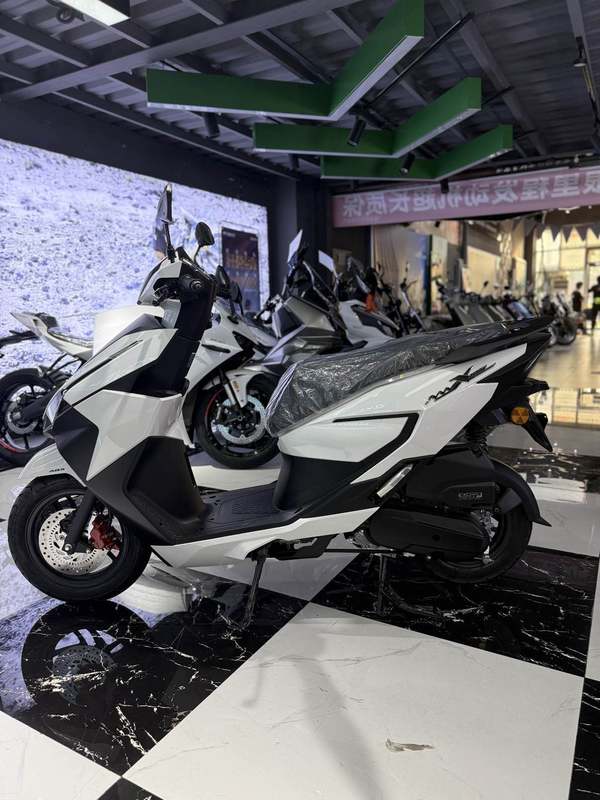 二手五羊本田NWX125