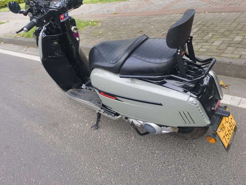 二手维多利亚Sixties 300i