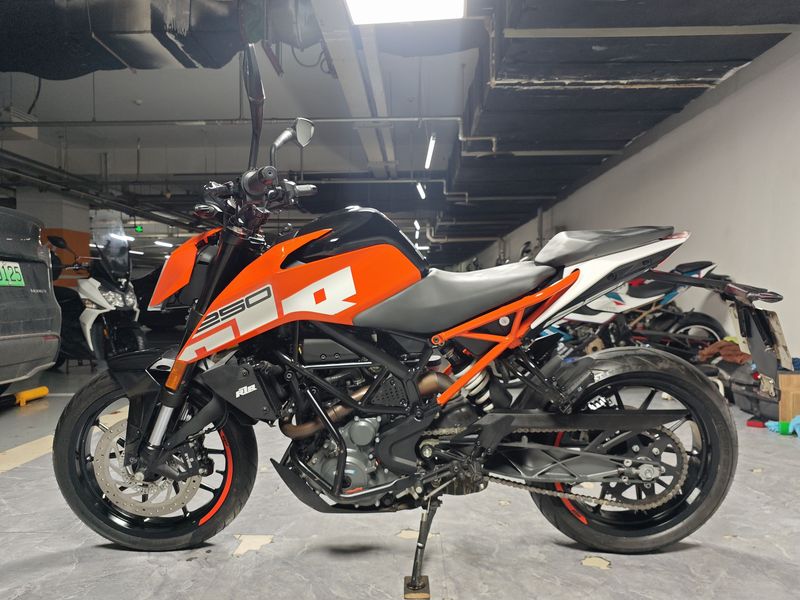 二手KTMR2R250 Duke