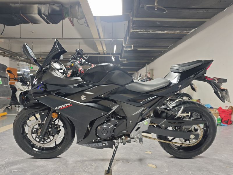 二手豪爵铃木GSX250R