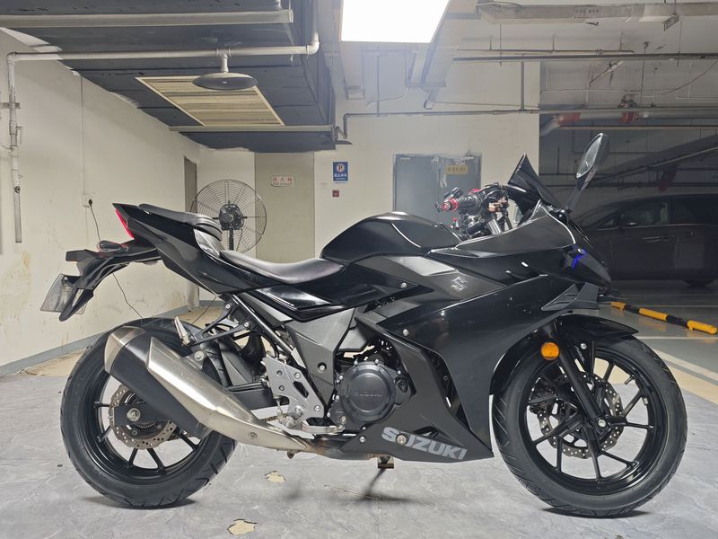 二手豪爵铃木GSX250R