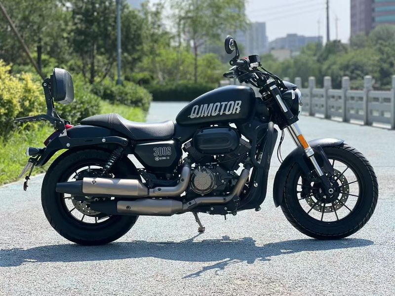 二手QJMOTOR闪300