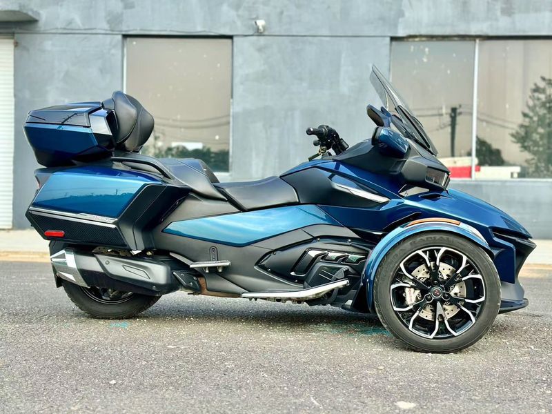 二手庞巴迪Spyder F3 
