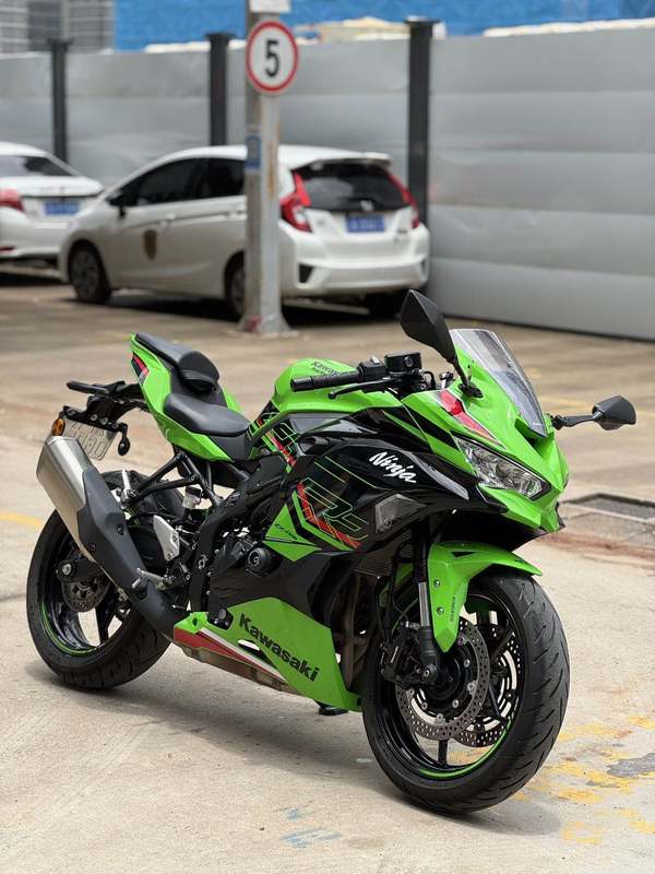 二手川崎ZX-4R
