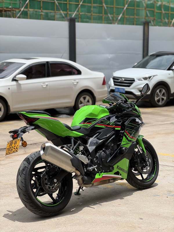 二手川崎ZX-4R