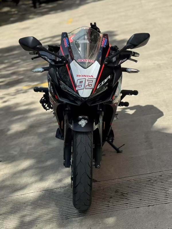 二手本田CBR400R