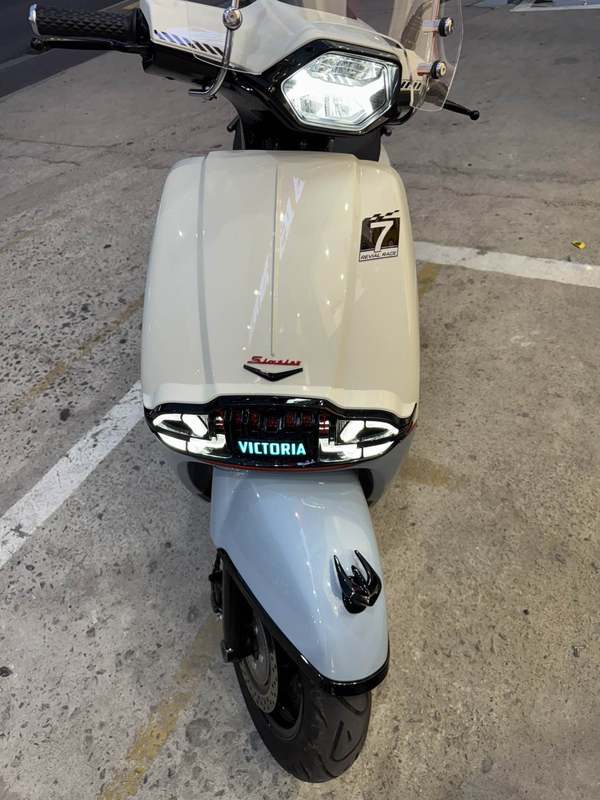 二手维多利亚Sixties 250Si