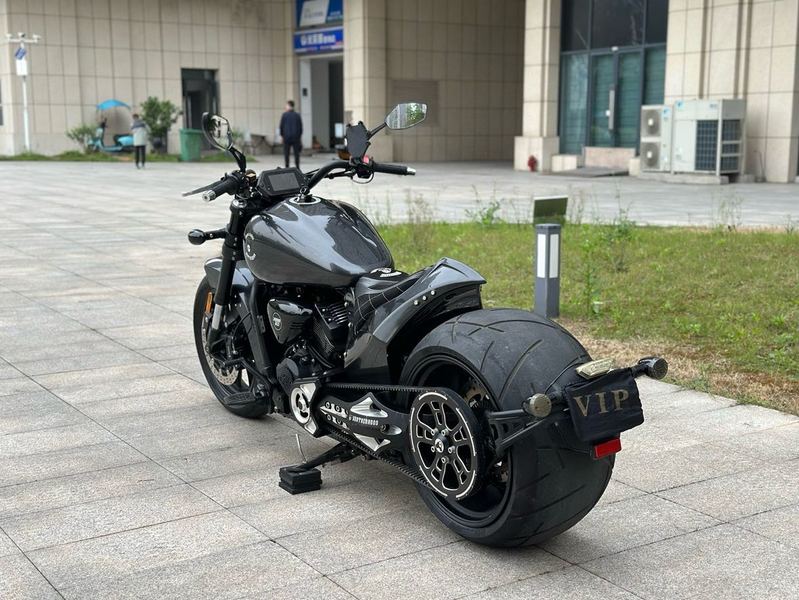 二手香帅金刚狼800S