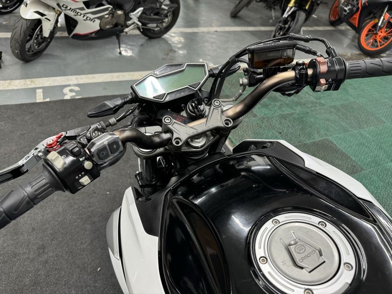 二手春风400NK