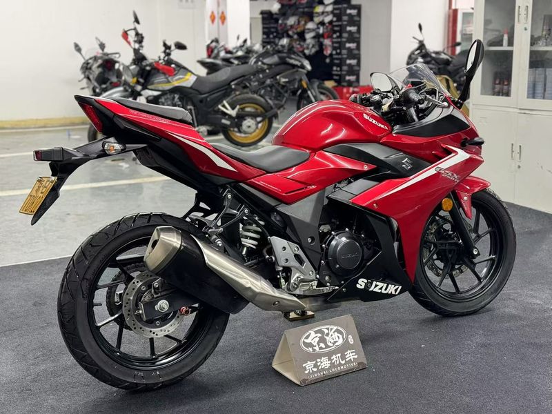 二手豪爵铃木GSX250R