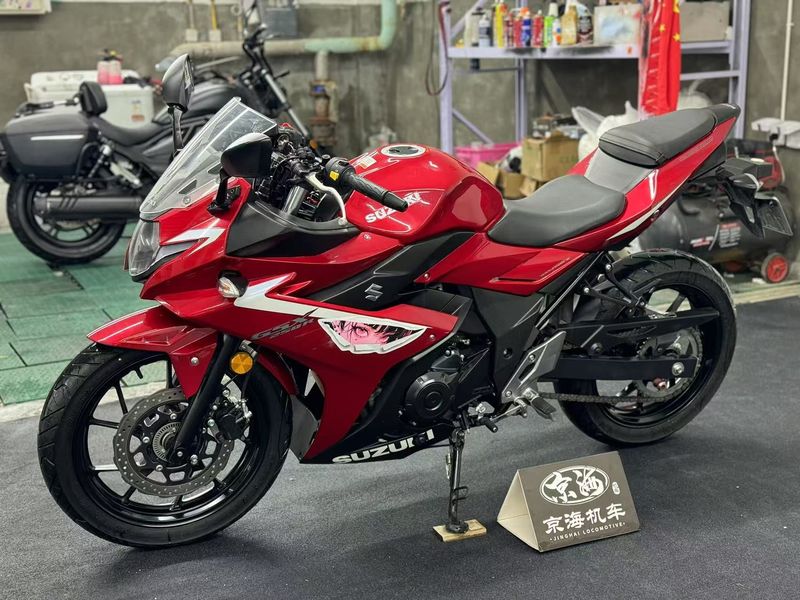 二手豪爵铃木GSX250R