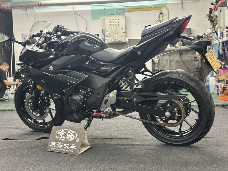 二手豪爵铃木GSX250R