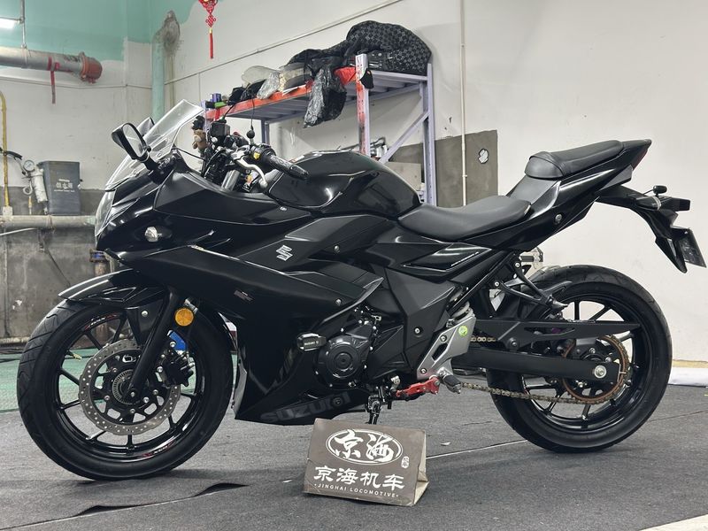 二手豪爵铃木GSX250R