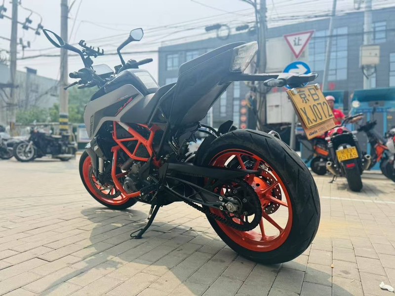 二手KTMR2R390 Duke
