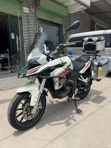 二手贝纳利金鹏 TRK251