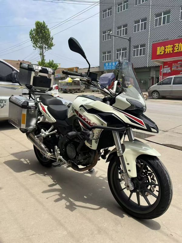二手贝纳利金鹏 TRK251