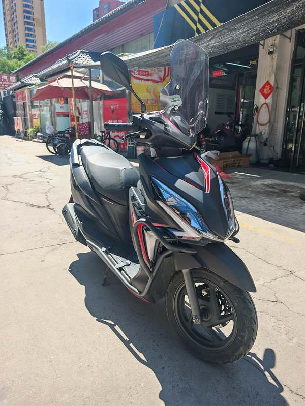 二手新大洲本田裂行 RX125Fi