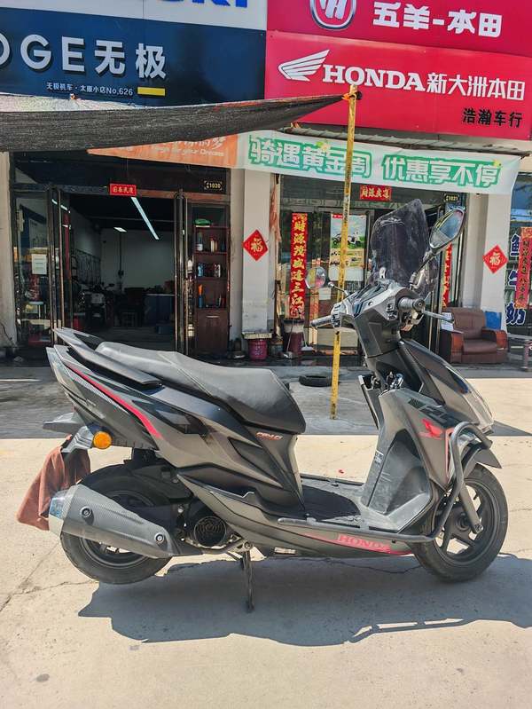 二手新大洲本田裂行 RX125Fi