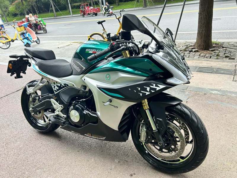 二手贝纳利龙卷风 Tornado 552R