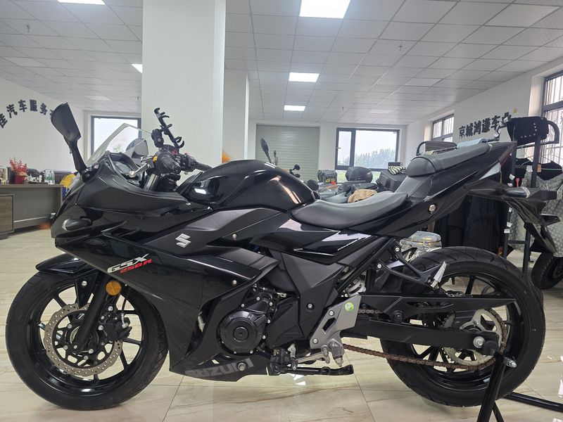 二手豪爵铃木GSX250R