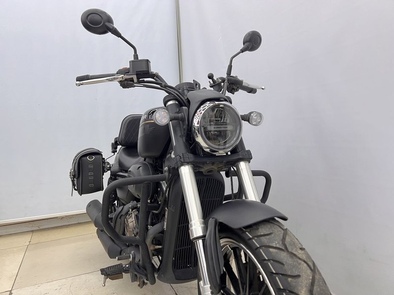 二手QJMOTOR闪300