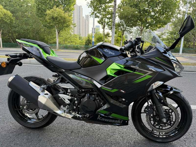 二手川崎Ninja 400