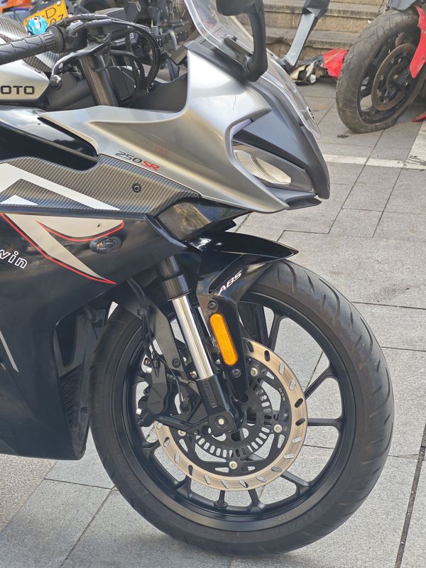 二手春风250SR