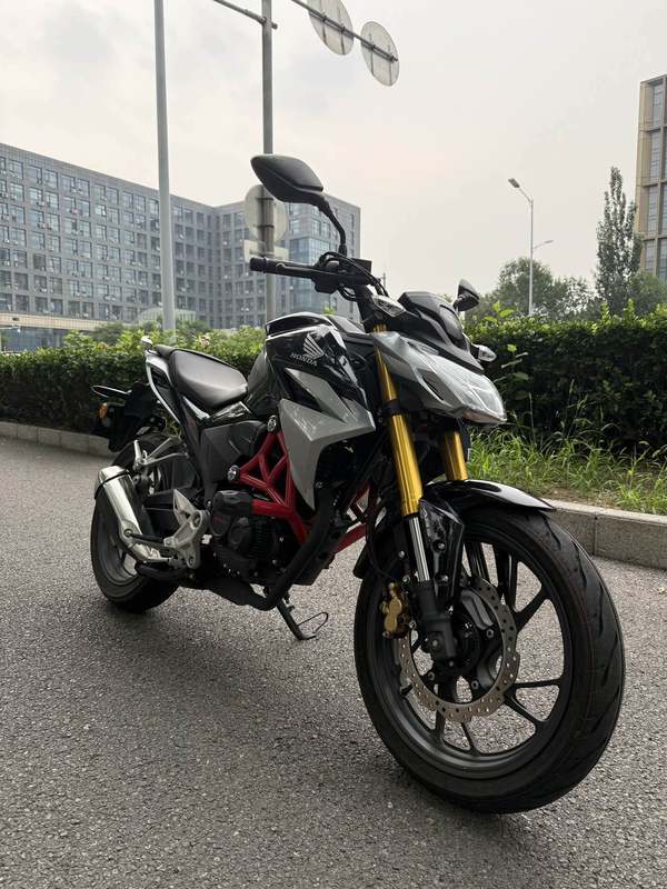 二手五羊本田CB190R 暴锋眼