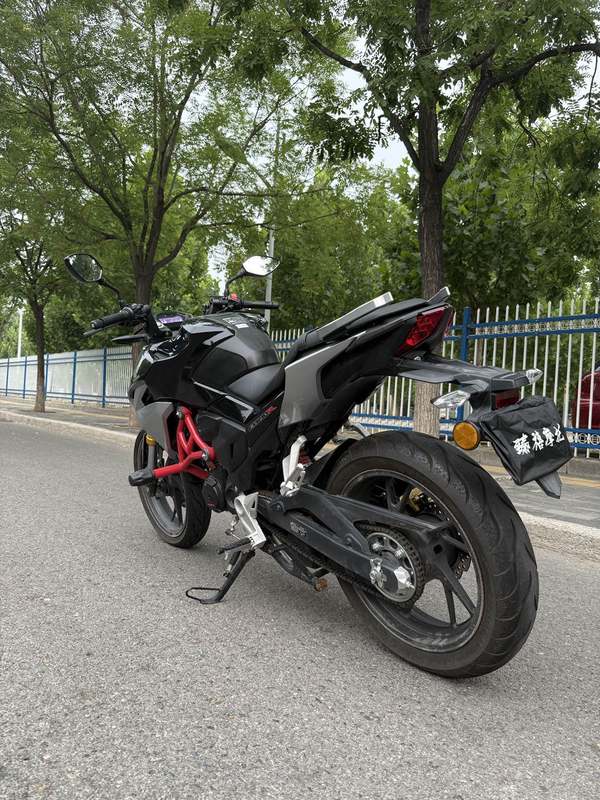 二手五羊本田CB190R 暴锋眼