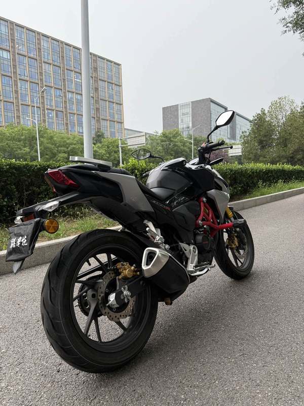 二手五羊本田CB190R 暴锋眼