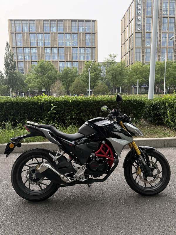 二手五羊本田CB190R 暴锋眼