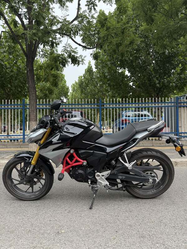 二手五羊本田CB190R 暴锋眼