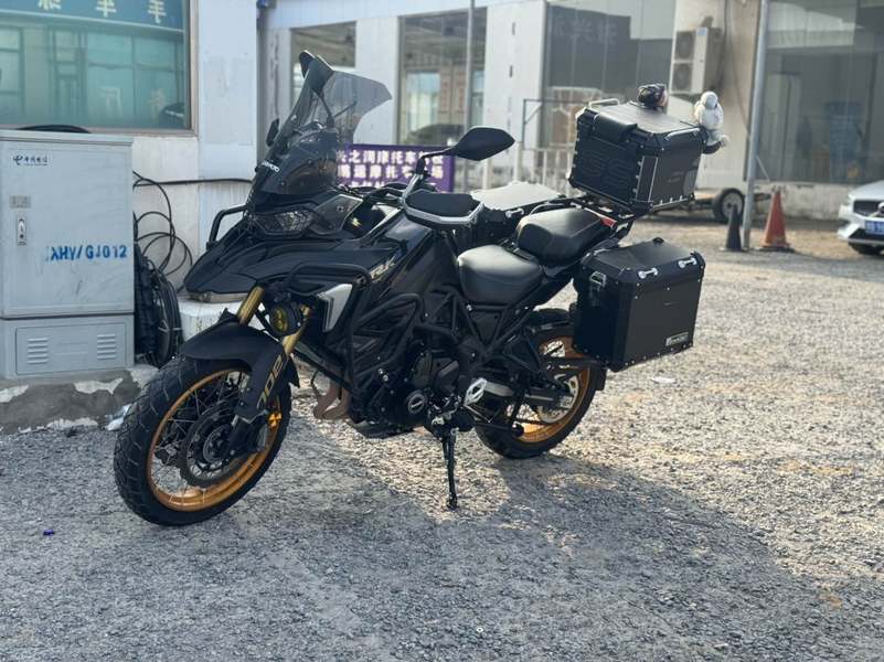 二手贝纳利TRK702