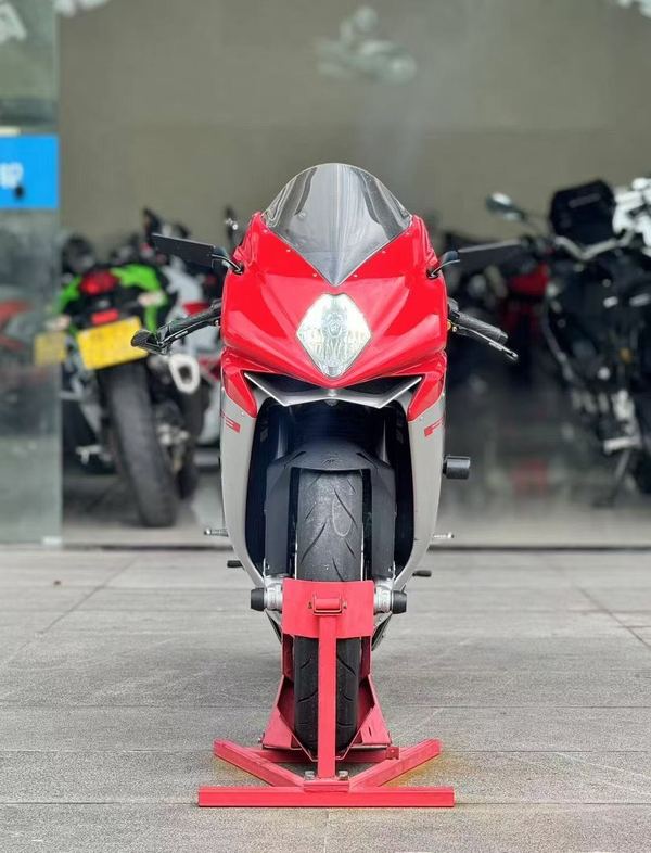 二手奥古斯塔F3 800