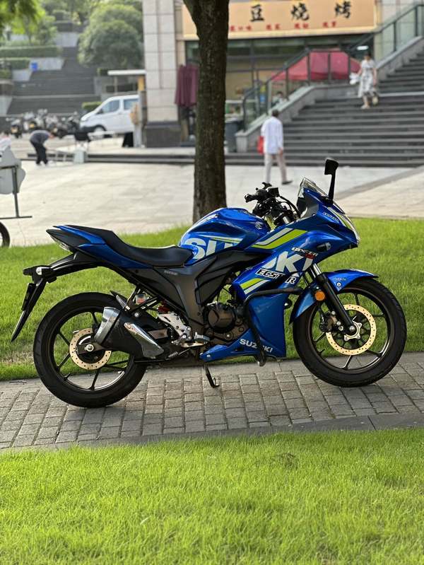 二手济南铃木极客飒 Gixxer 155