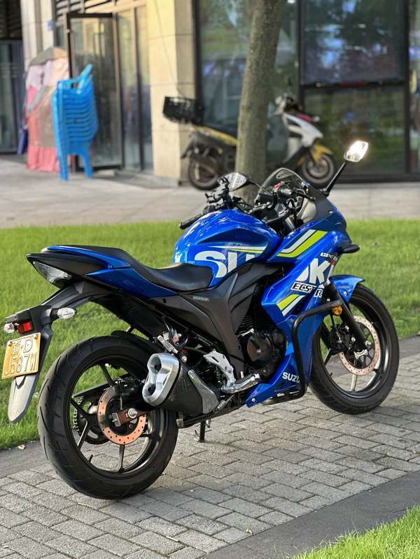 二手济南铃木极客飒 Gixxer 155